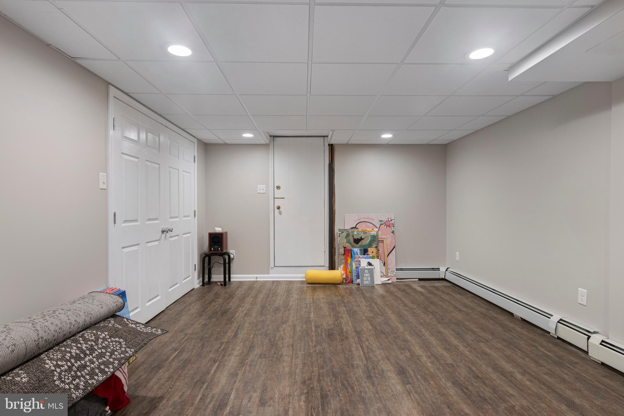 ROSLYN - Residential