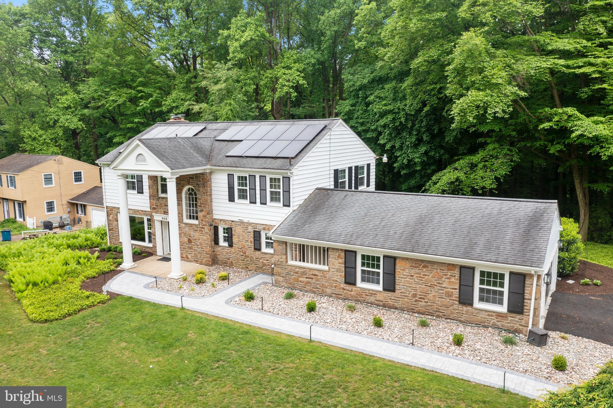 ROSLYN - Residential