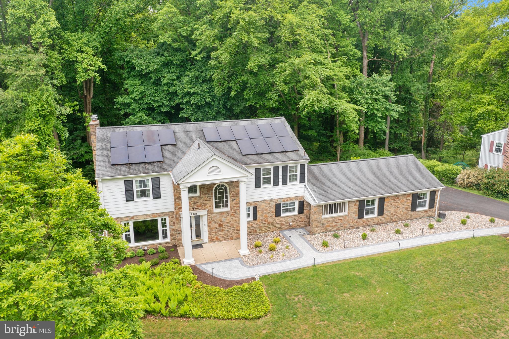 ROSLYN - Residential