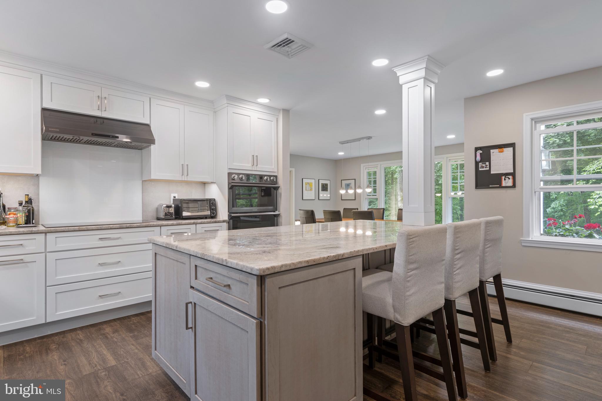 ROSLYN - Residential