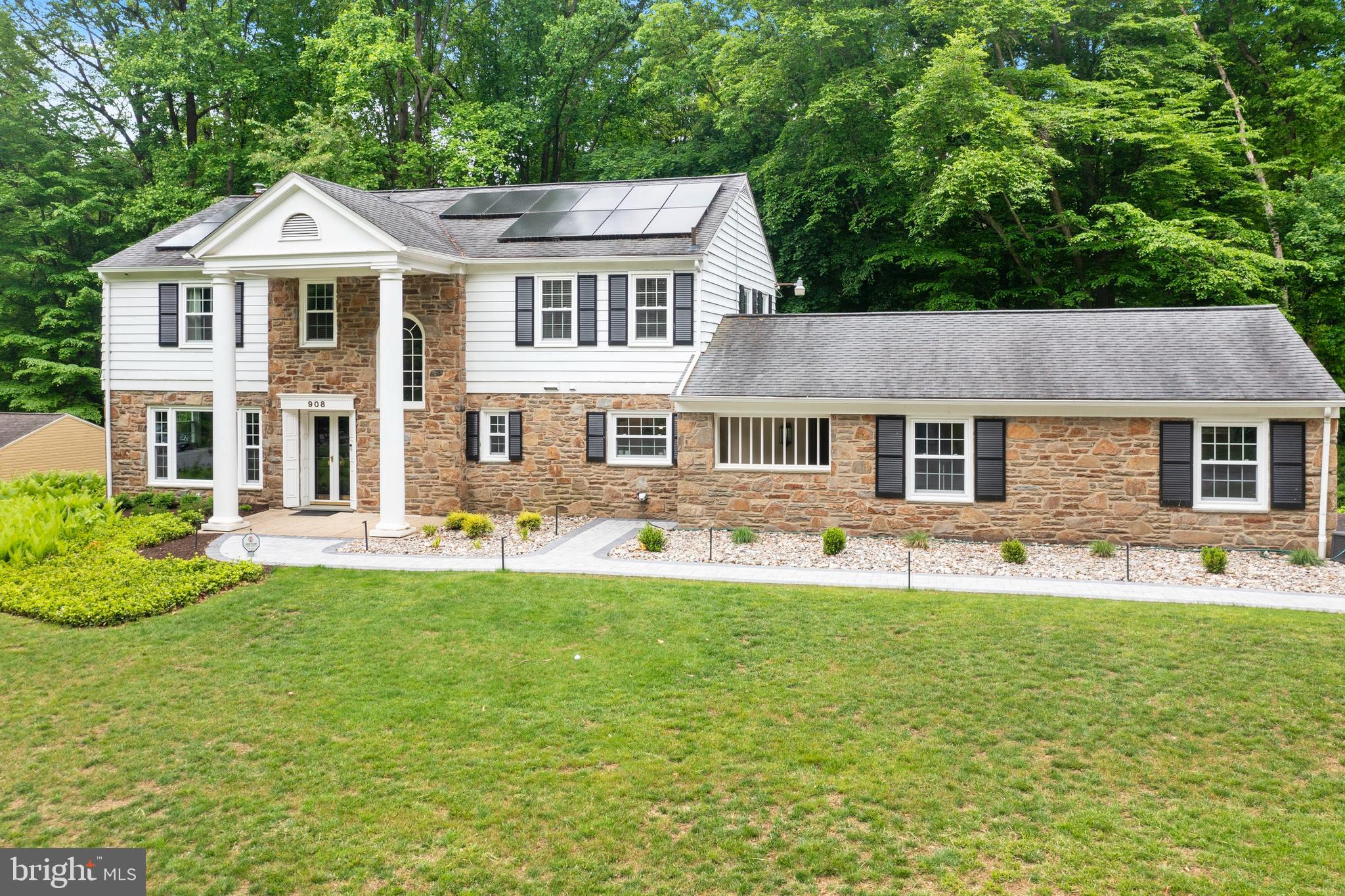 ROSLYN - Residential