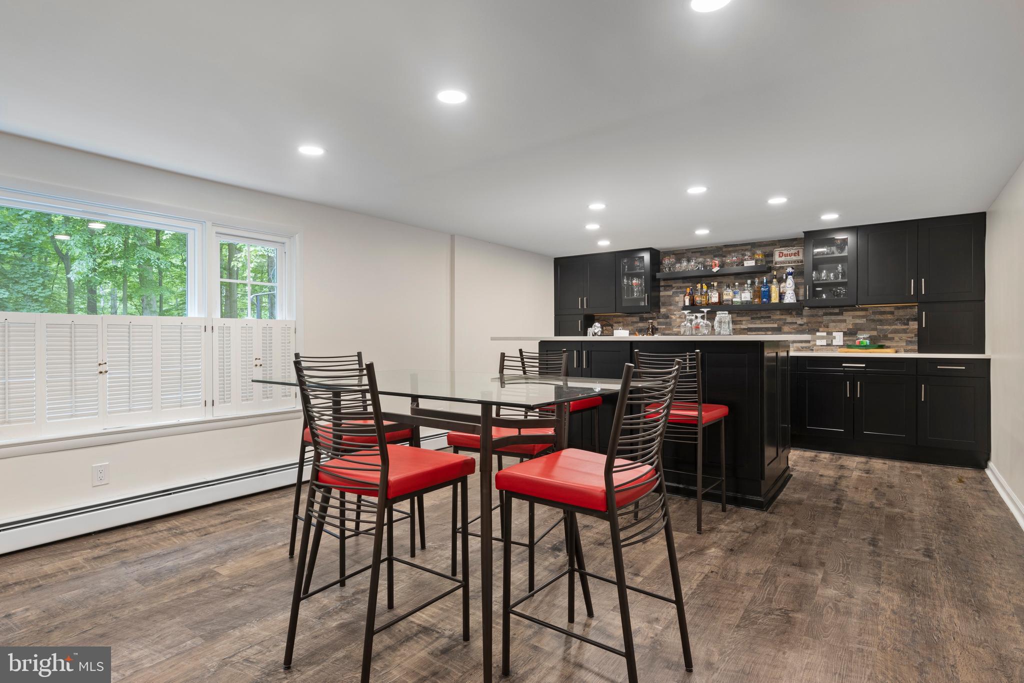 ROSLYN - Residential