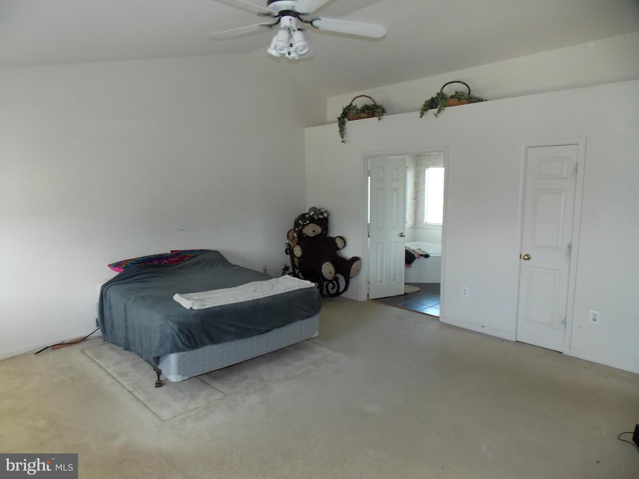 ASHBURN FARM - Residential