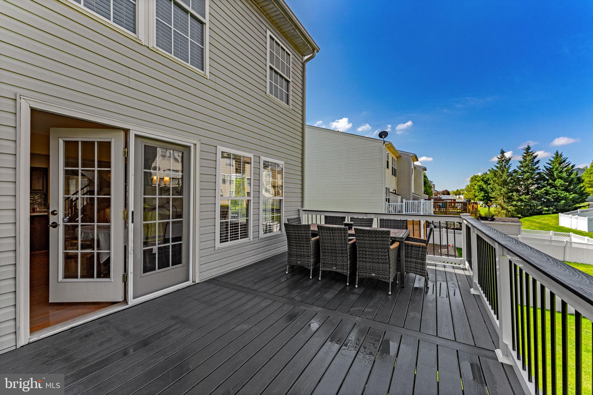 LAKELAND PLACE - Residential
