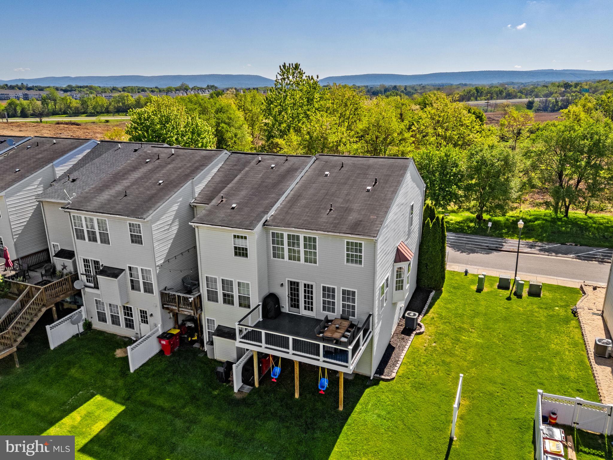 LAKELAND PLACE - Residential