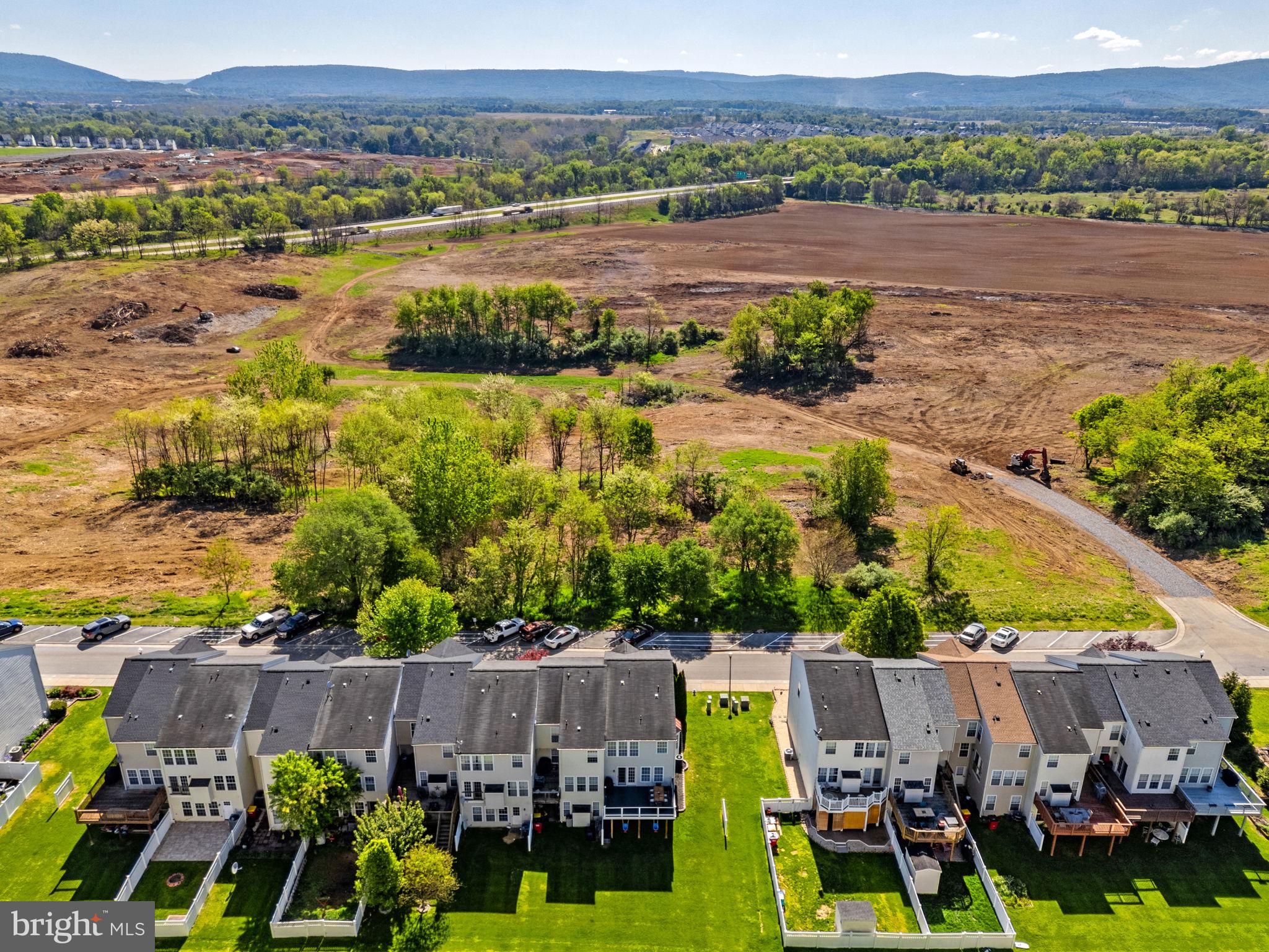LAKELAND PLACE - Residential