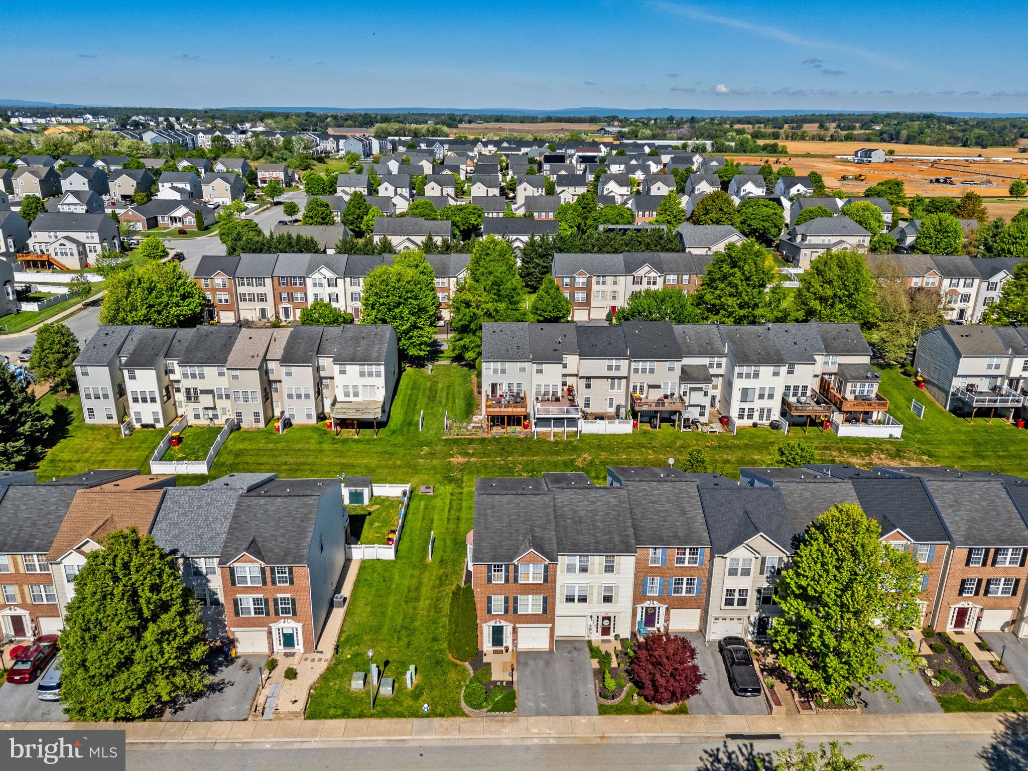 LAKELAND PLACE - Residential