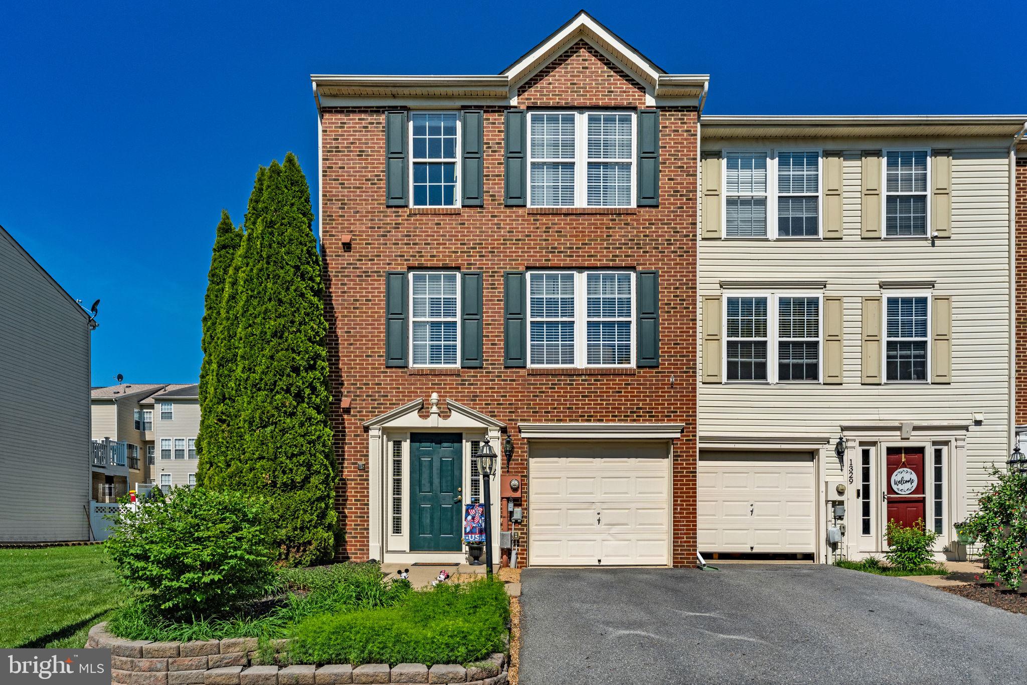 LAKELAND PLACE - Residential