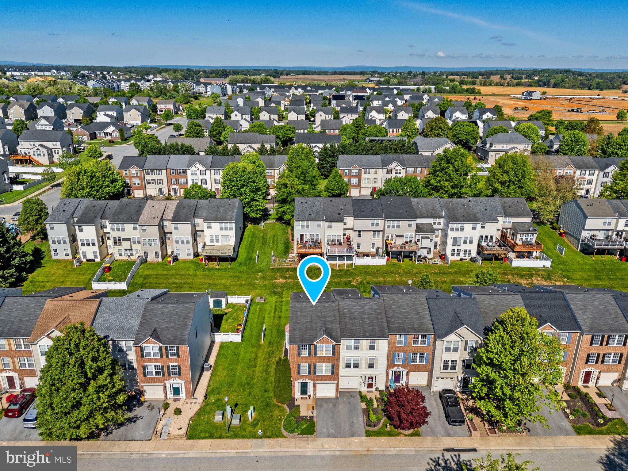 LAKELAND PLACE - Residential