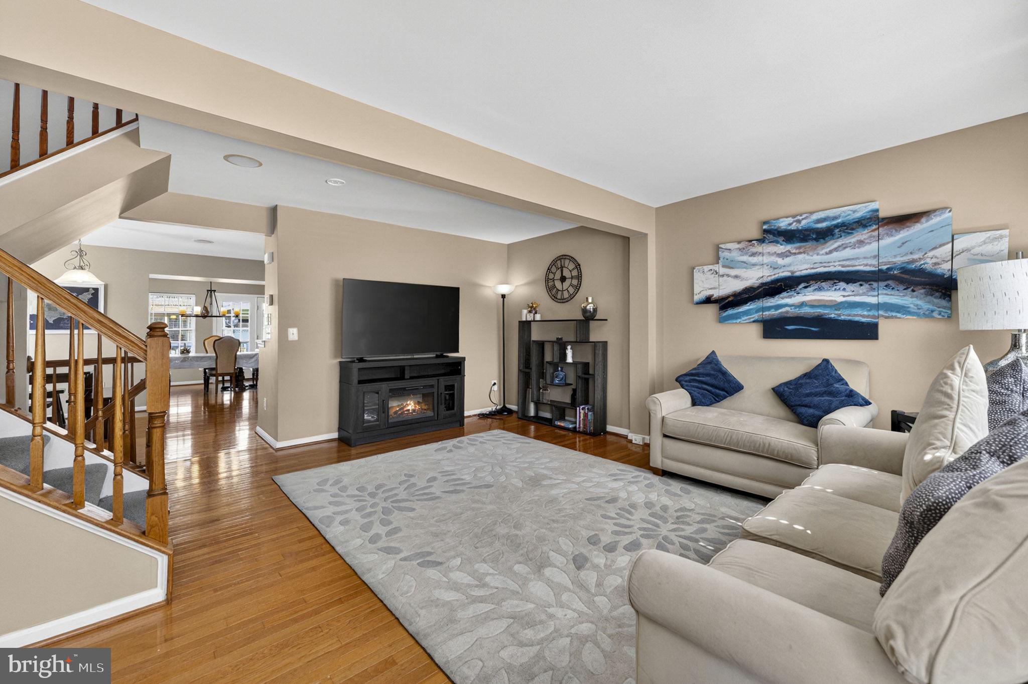 LAKELAND PLACE - Residential