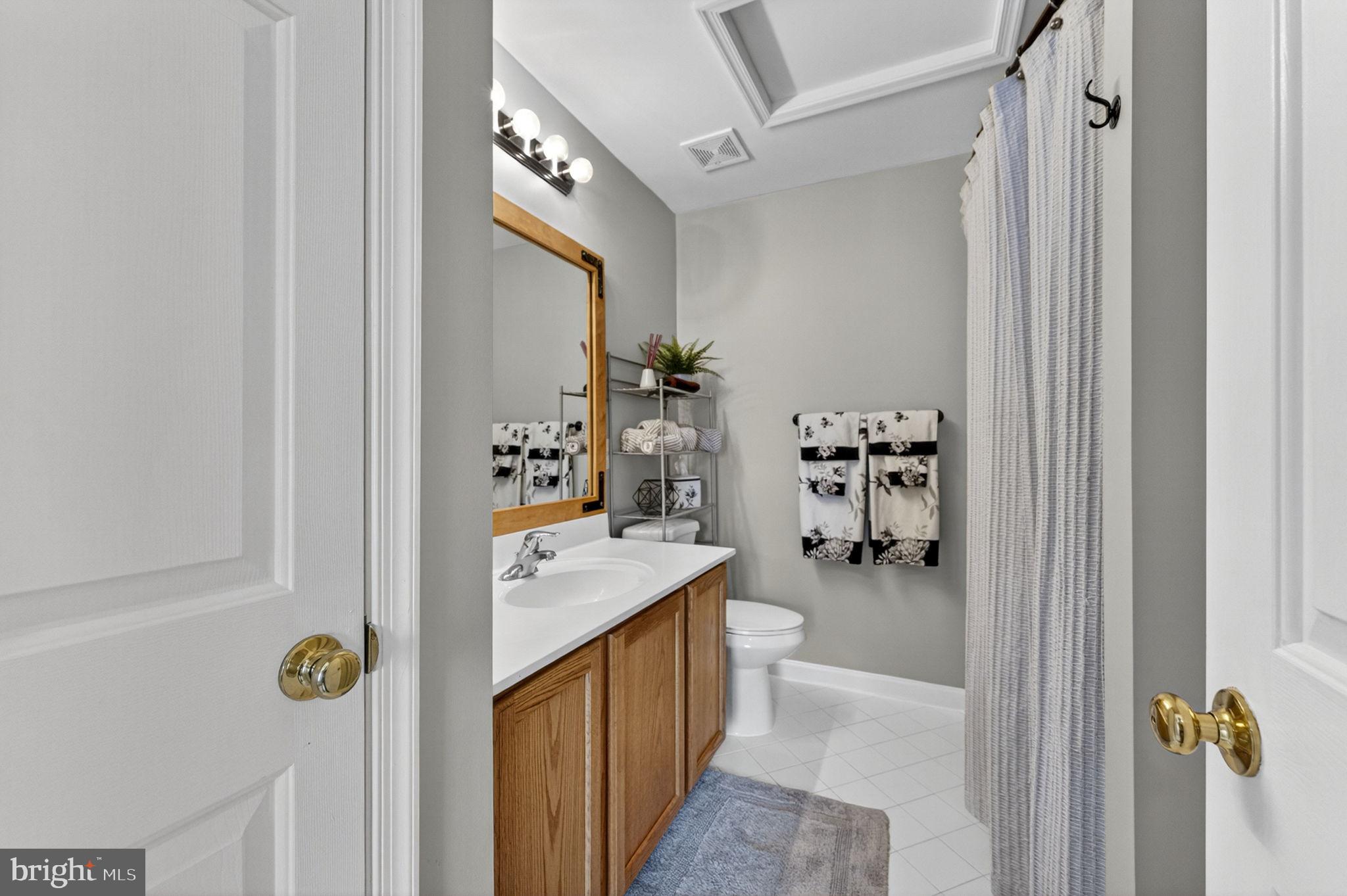 LAKELAND PLACE - Residential