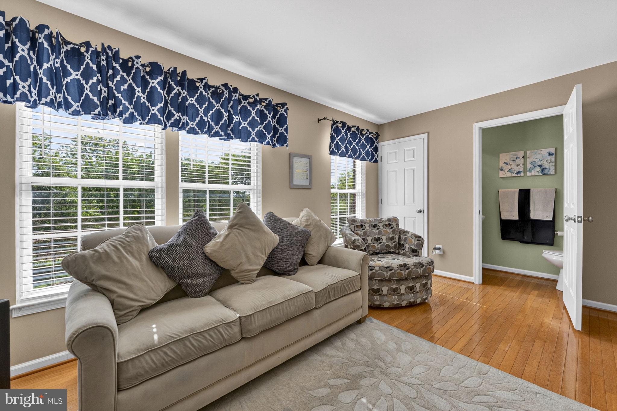 LAKELAND PLACE - Residential
