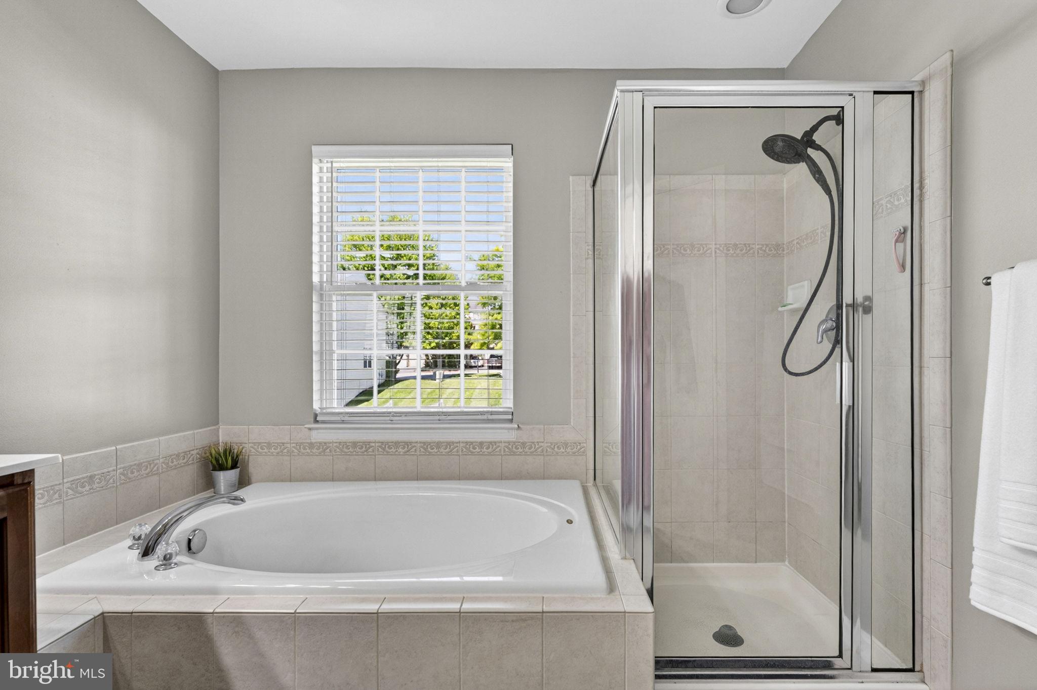 LAKELAND PLACE - Residential