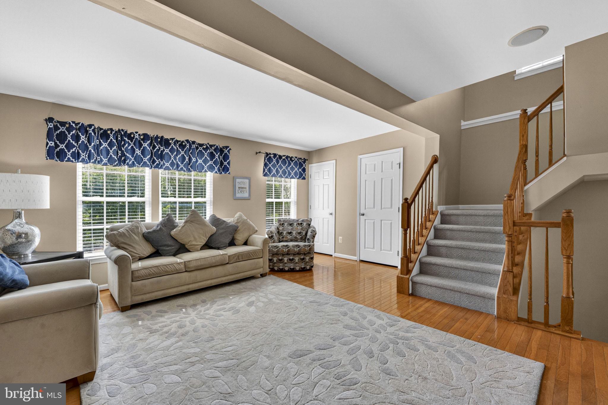 LAKELAND PLACE - Residential