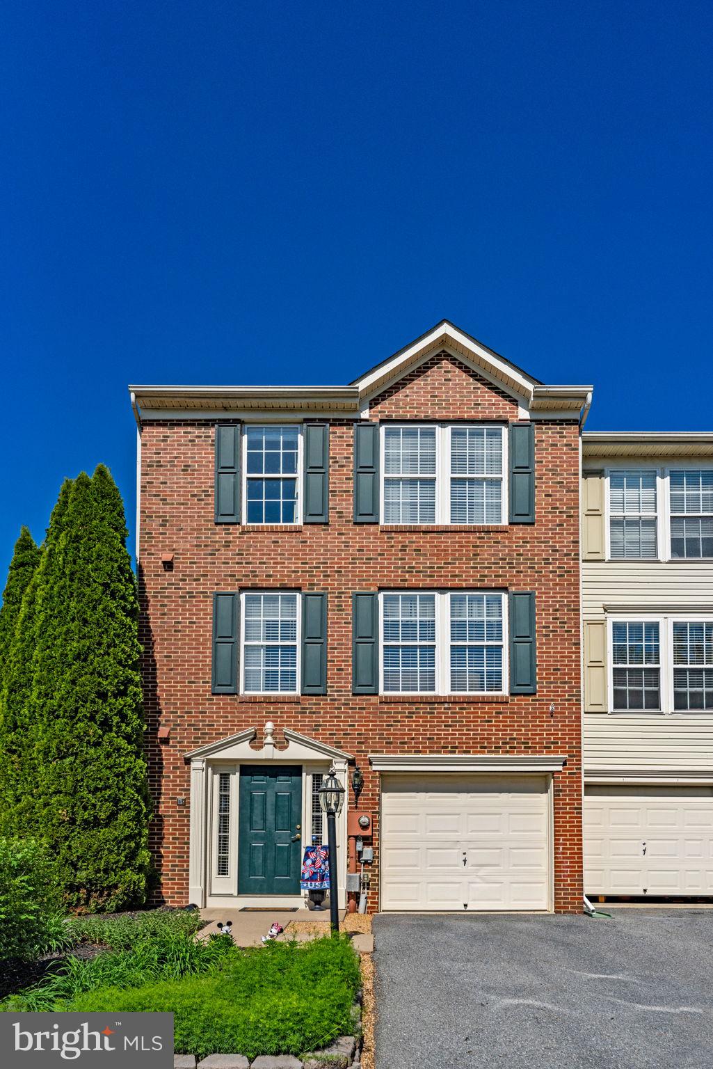 LAKELAND PLACE - Residential