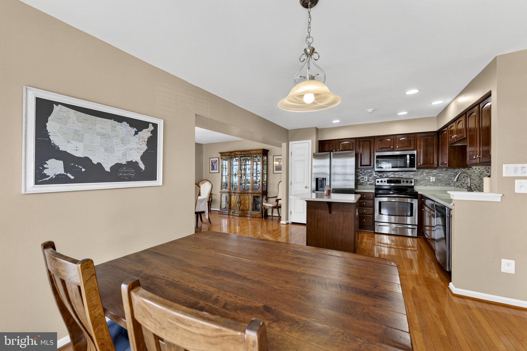 LAKELAND PLACE - Residential