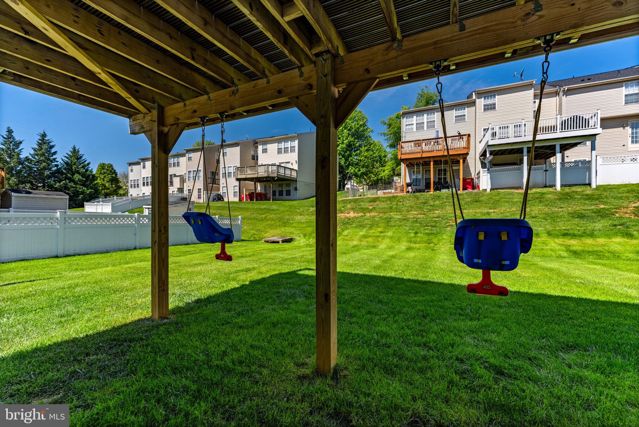 LAKELAND PLACE - Residential