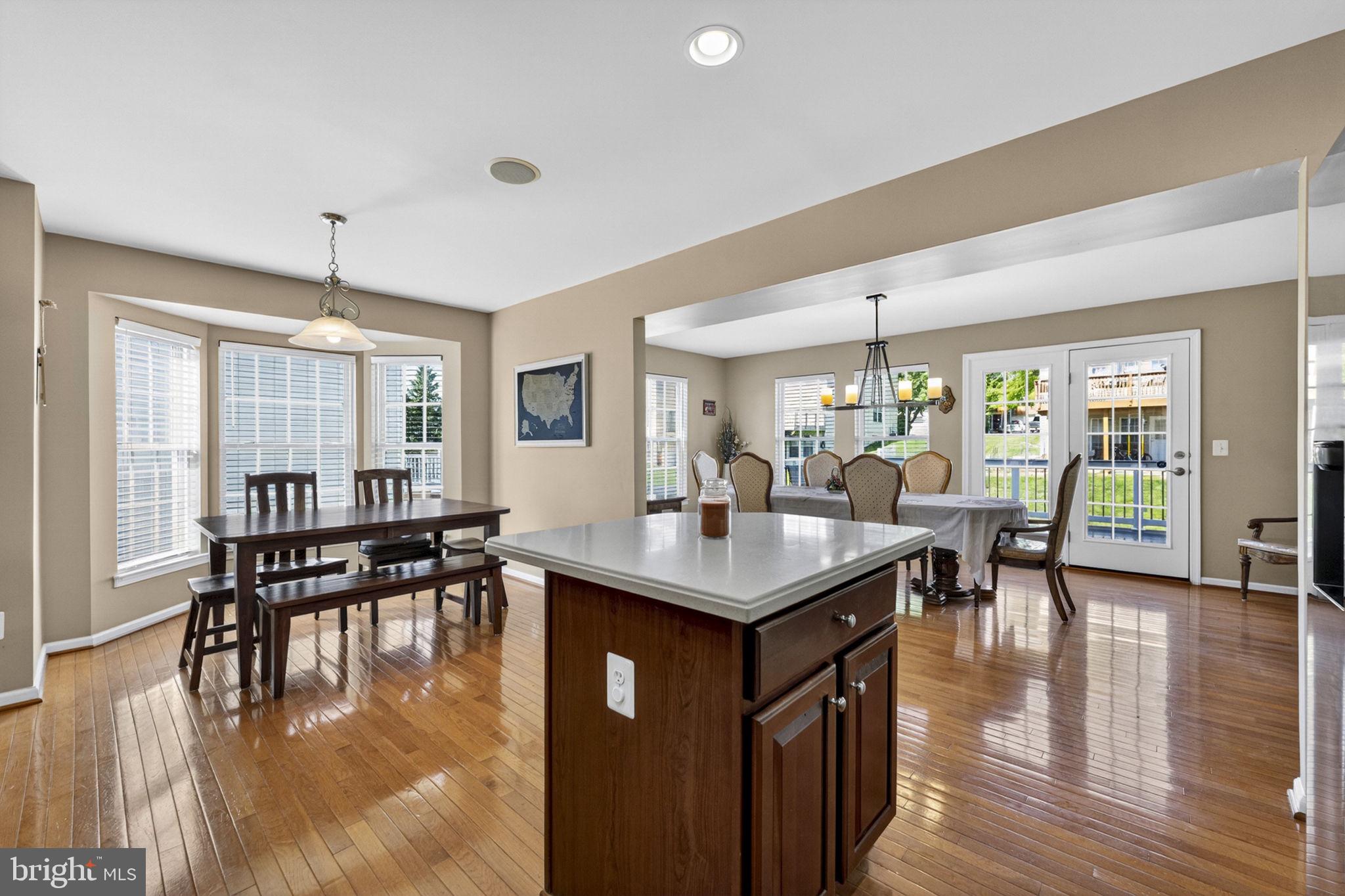 LAKELAND PLACE - Residential