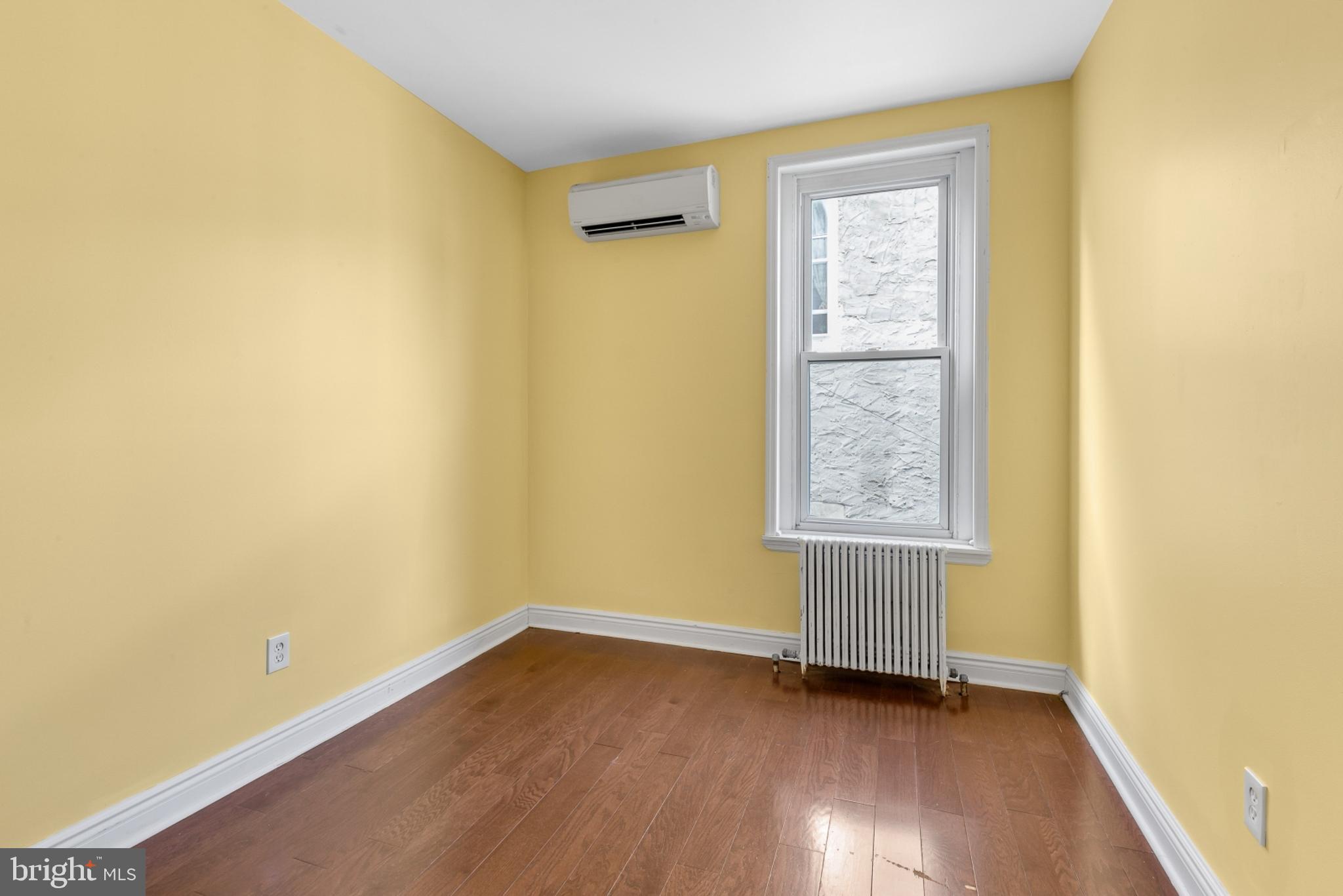 EAST FALLS - Residential Lease