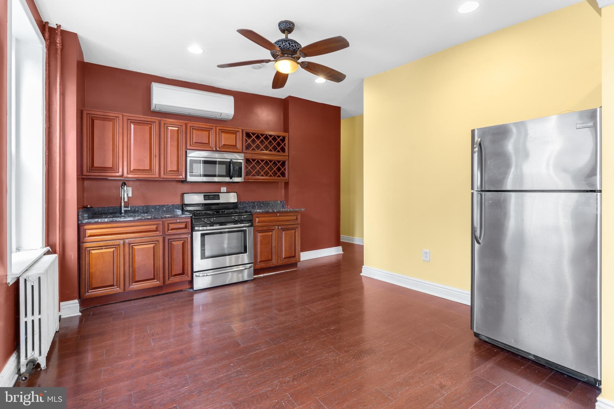 EAST FALLS - Residential Lease