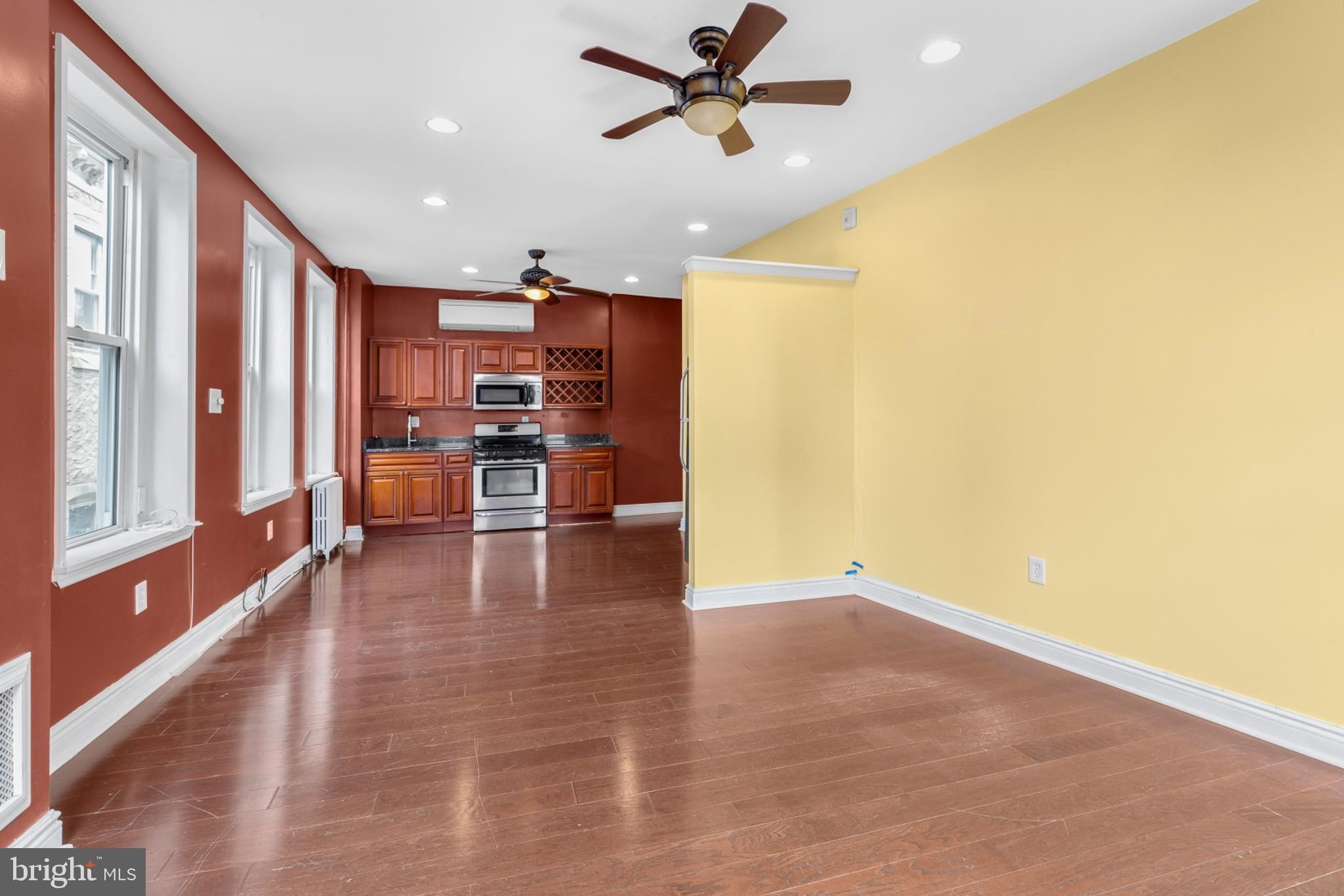 EAST FALLS - Residential Lease