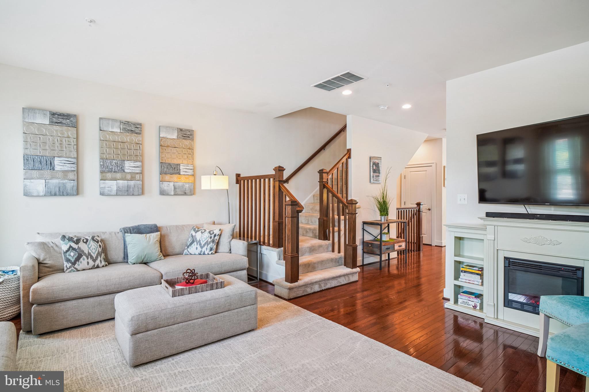 VILLAGES OF URBANA - Residential