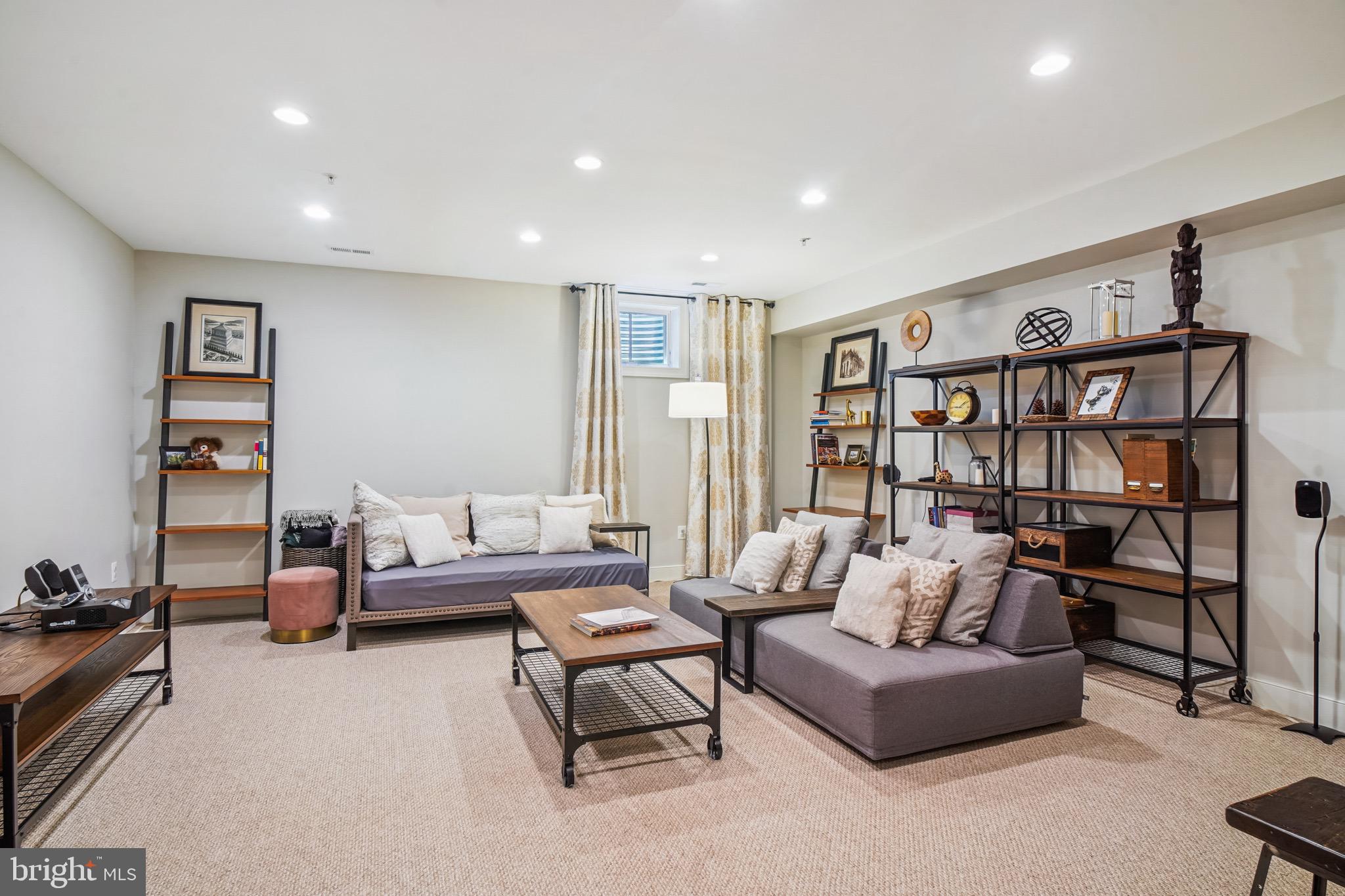 VILLAGES OF URBANA - Residential