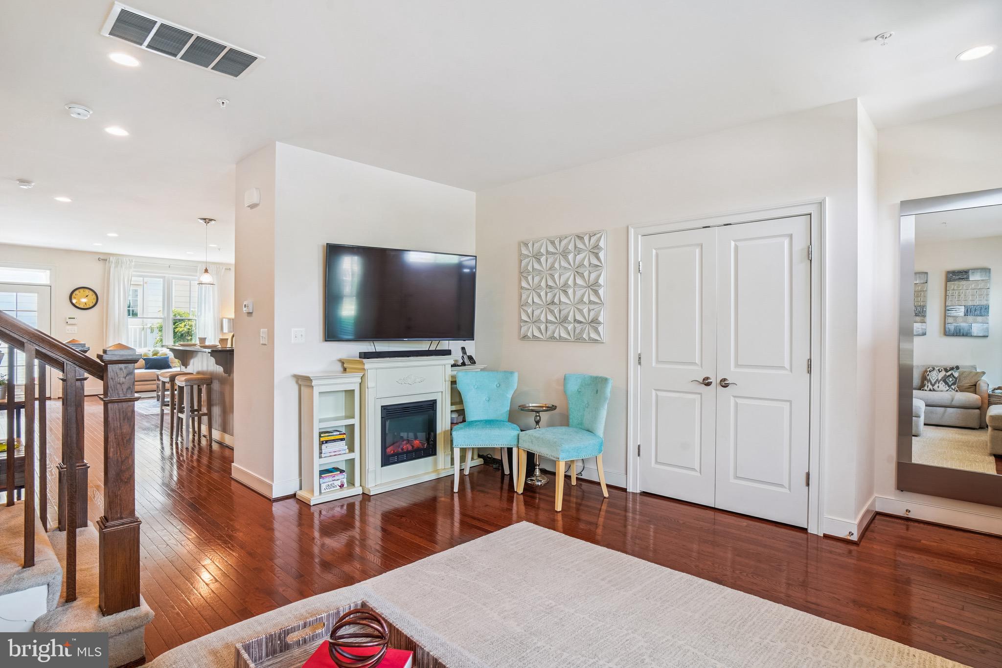 VILLAGES OF URBANA - Residential