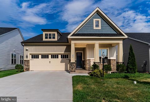 33 ROLLING HILLS WAY GETTYSBURG PA 17325