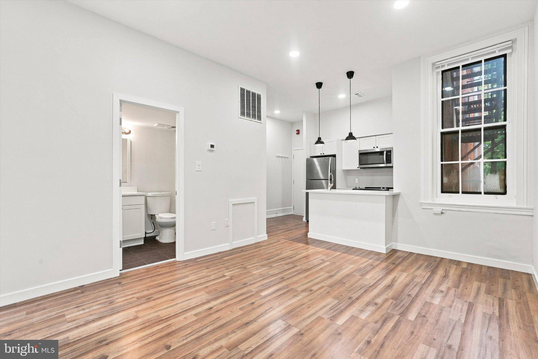 1525 GREEN STREET UNIT 2F