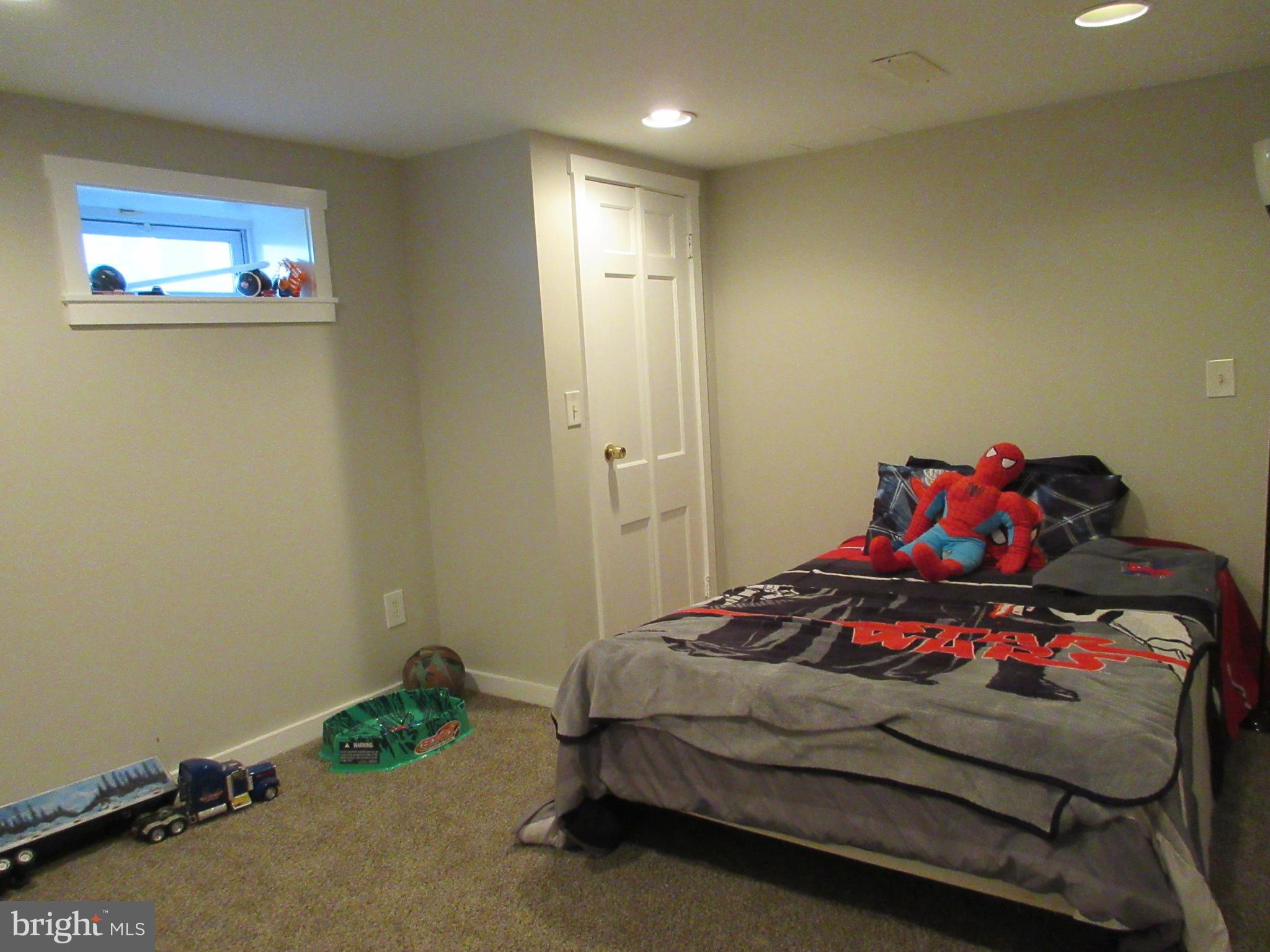 WINDSOR MILL - Residential