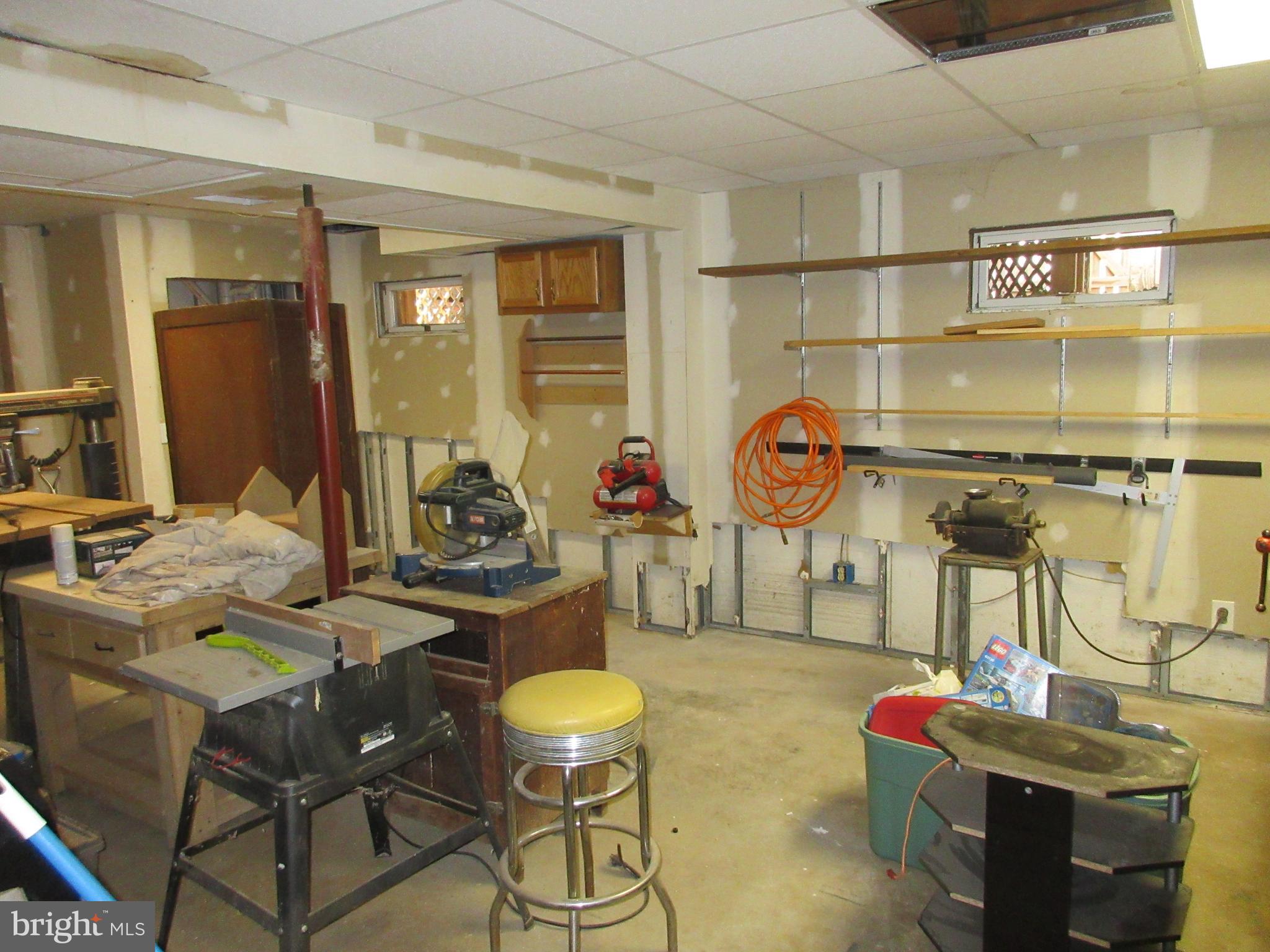 WINDSOR MILL - Residential