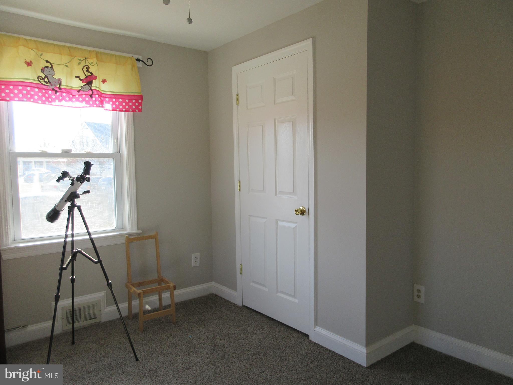 WINDSOR MILL - Residential