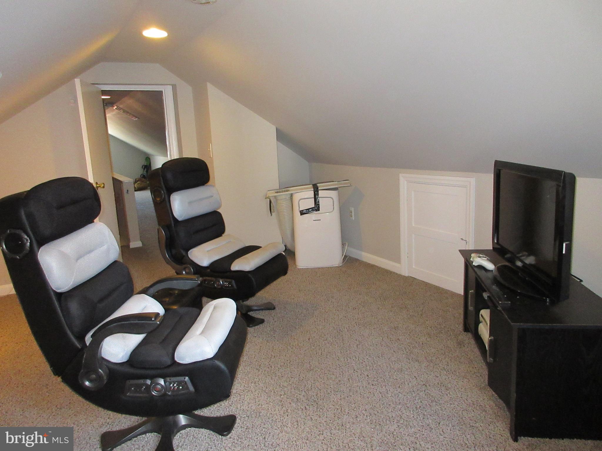 WINDSOR MILL - Residential