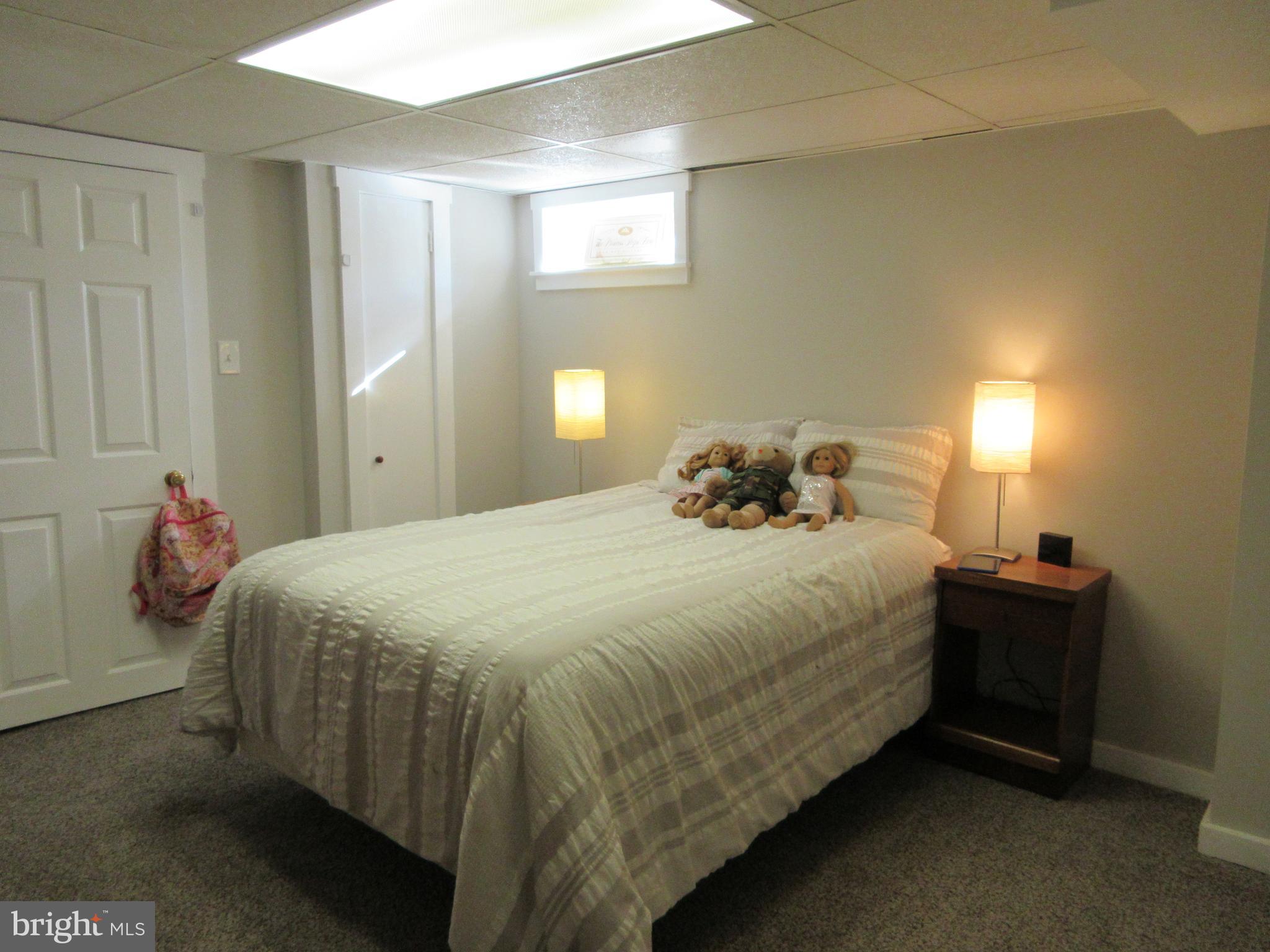 WINDSOR MILL - Residential