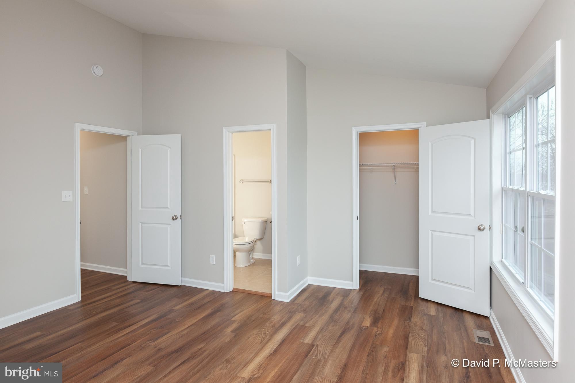 THE TOWNES OF RIDGEWAY - Residential