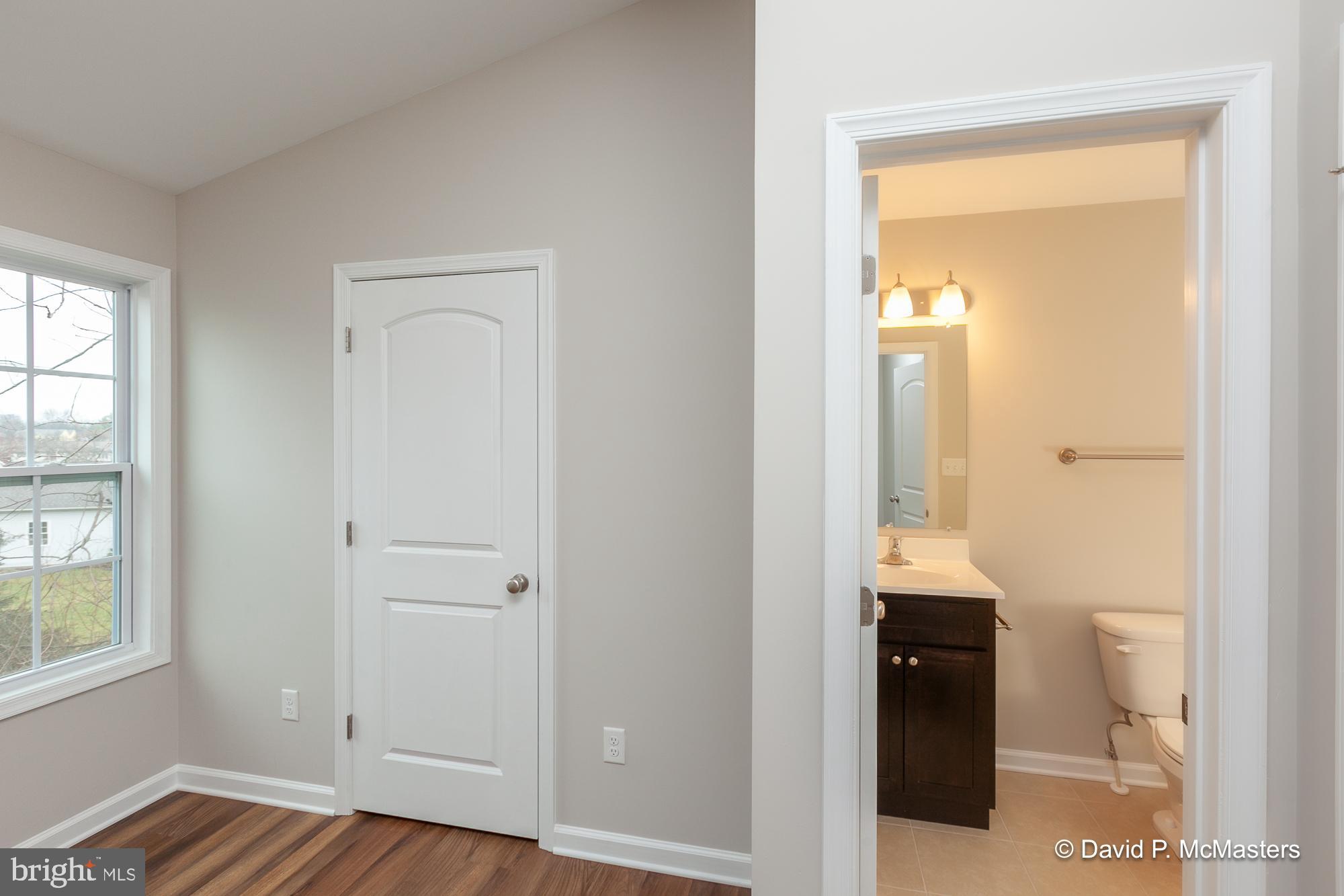 THE TOWNES OF RIDGEWAY - Residential