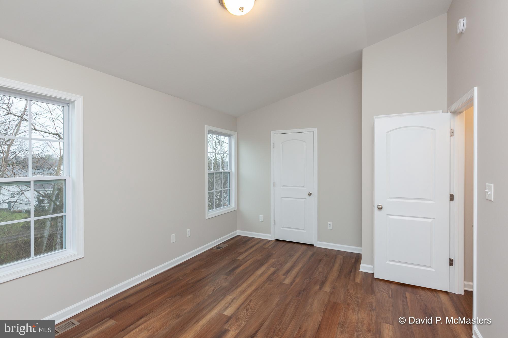 THE TOWNES OF RIDGEWAY - Residential