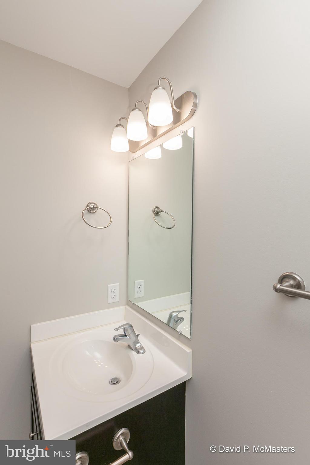 THE TOWNES OF RIDGEWAY - Residential