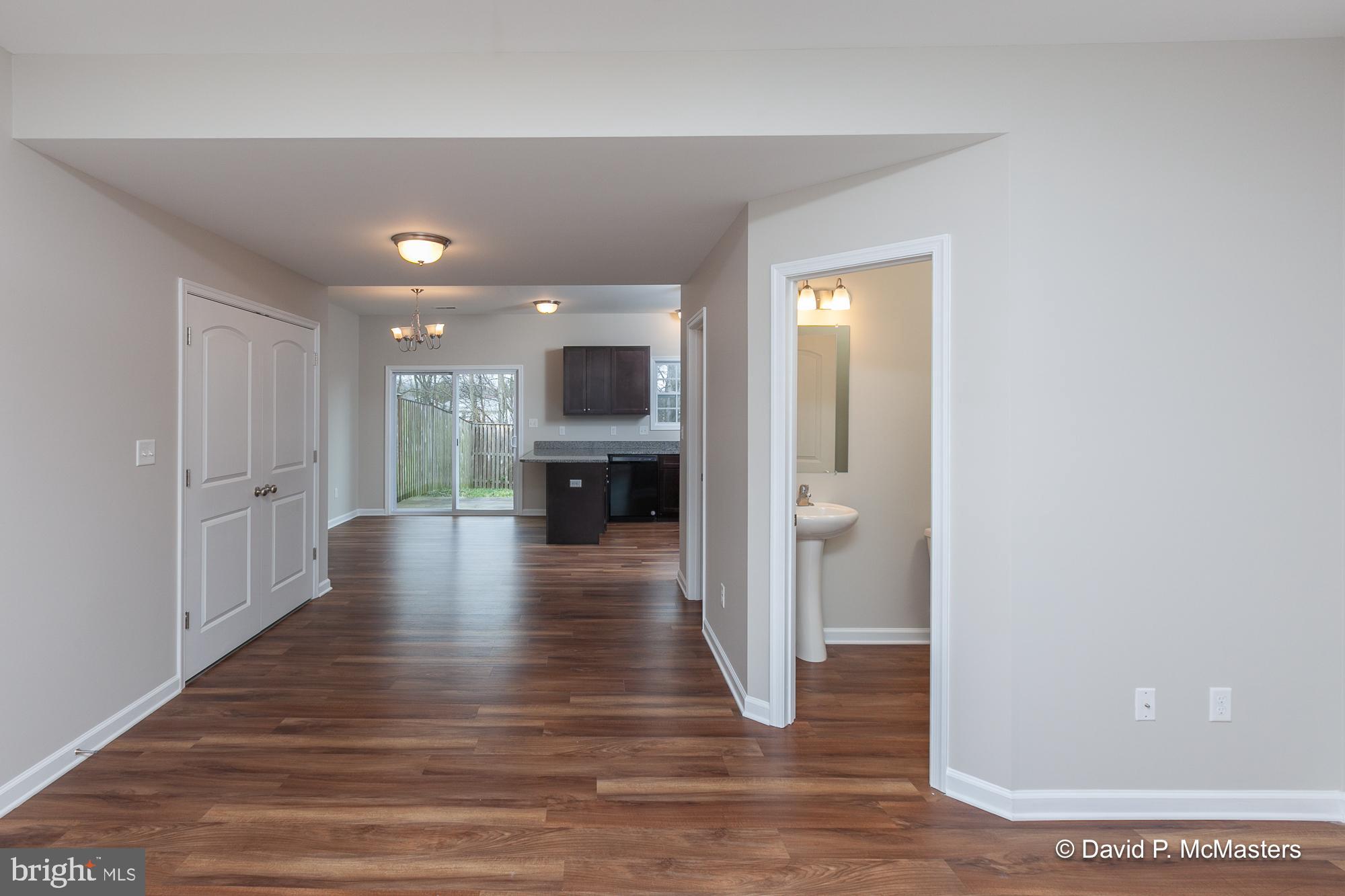 THE TOWNES OF RIDGEWAY - Residential