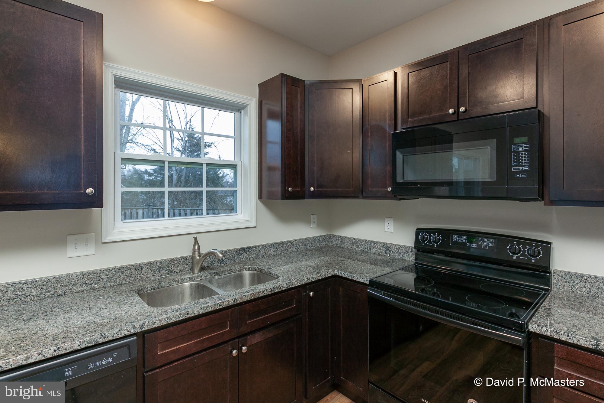 THE TOWNES OF RIDGEWAY - Residential