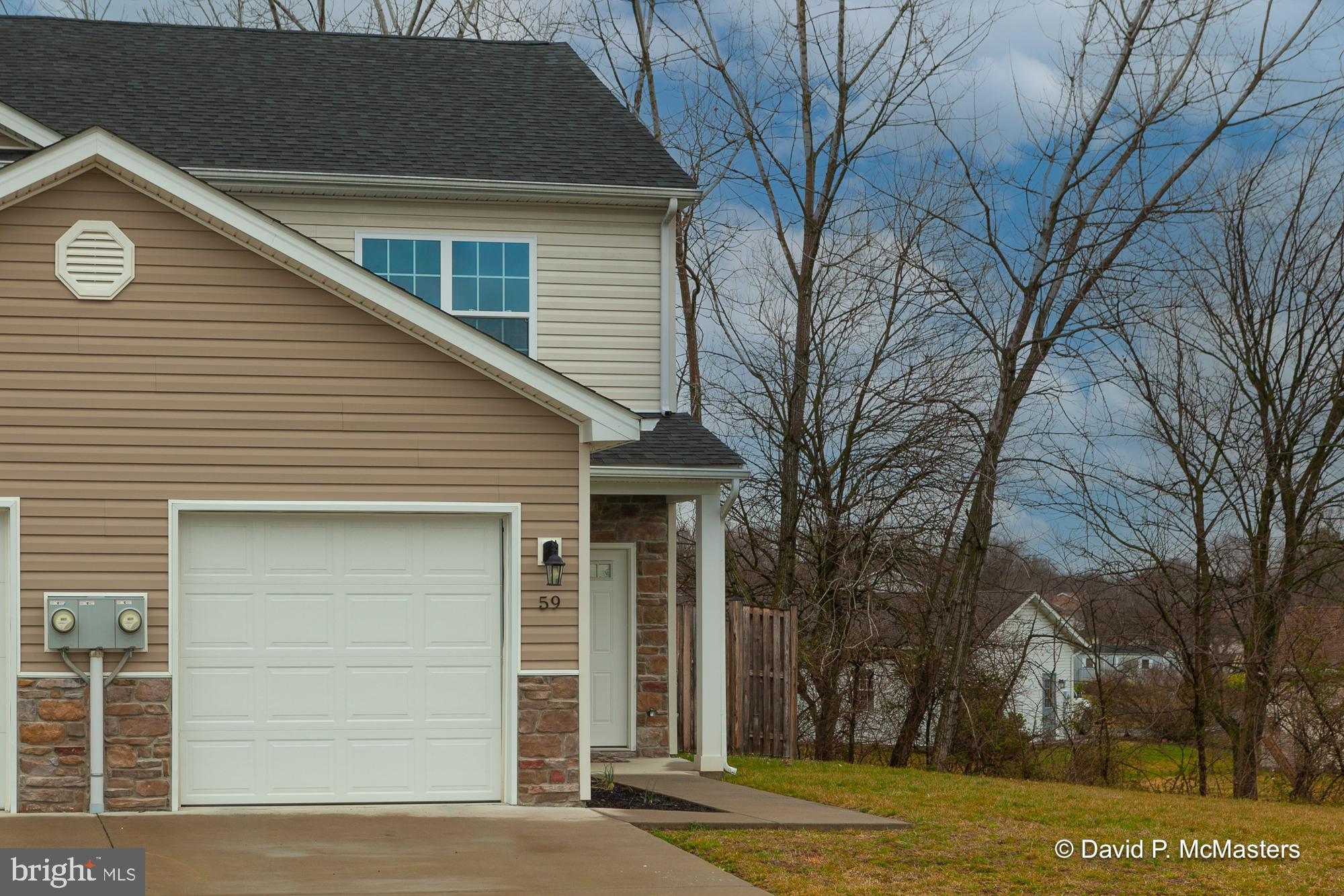 THE TOWNES OF RIDGEWAY - Residential