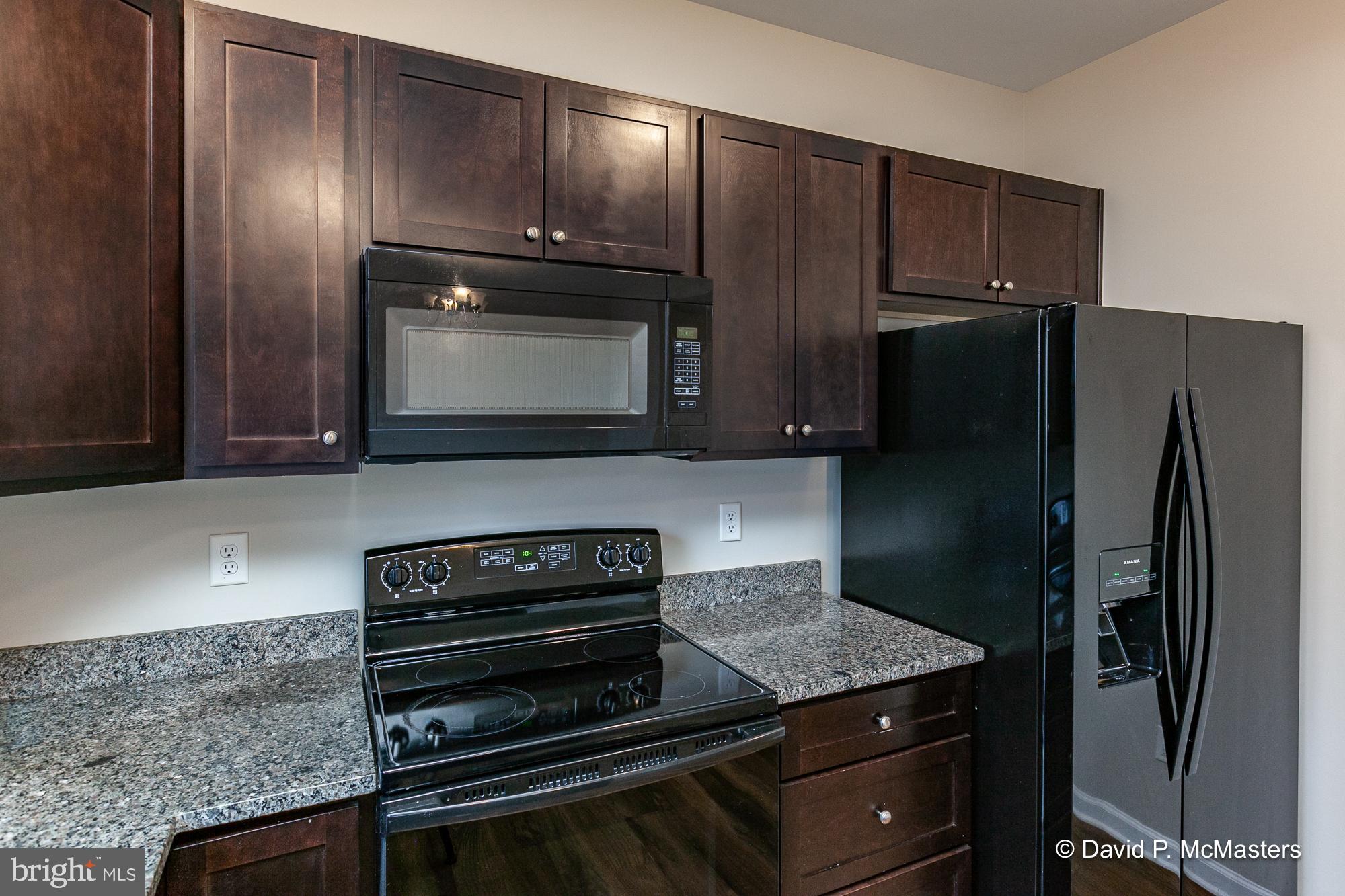 THE TOWNES OF RIDGEWAY - Residential