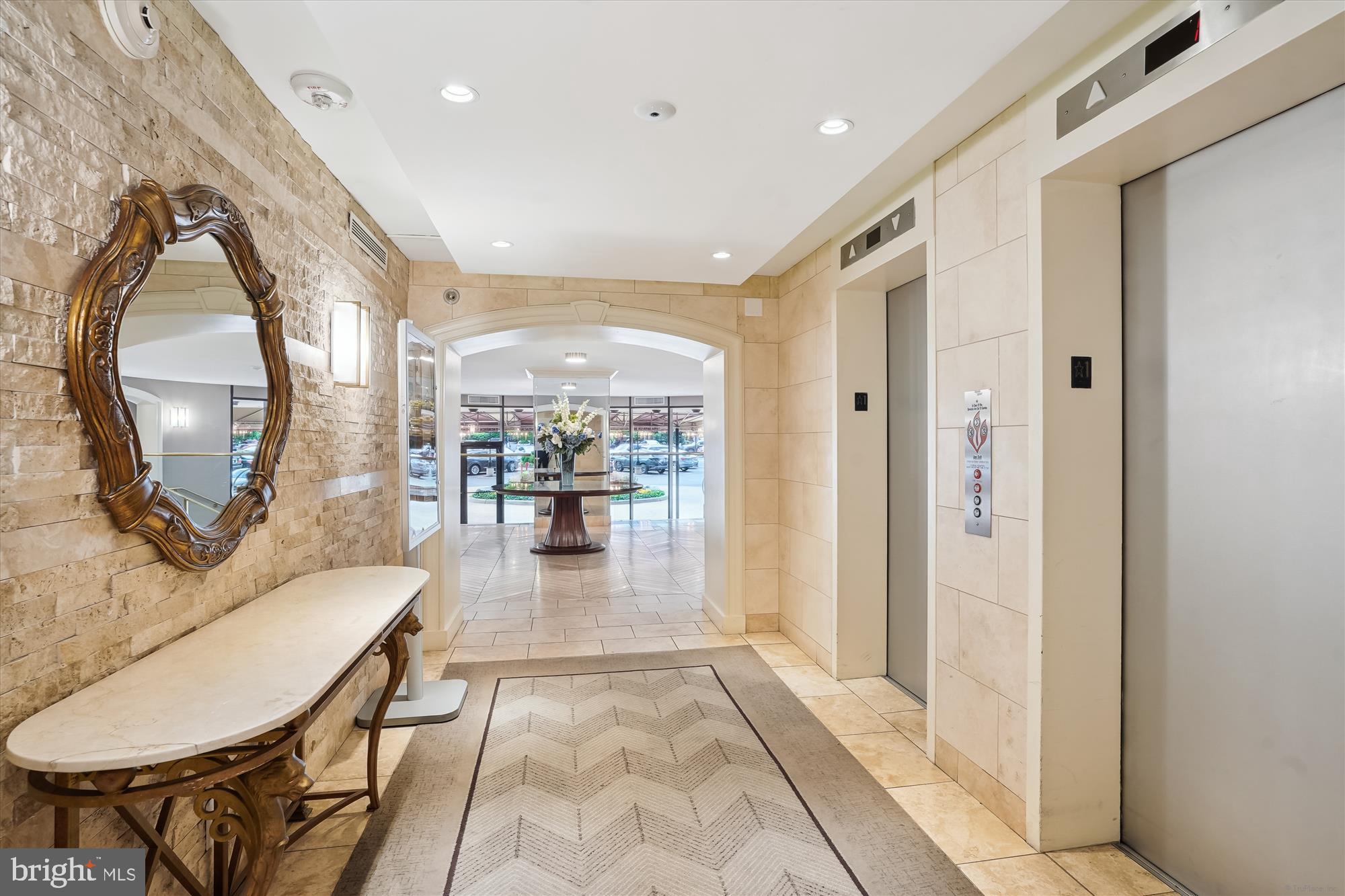 ROTONDA - Residential