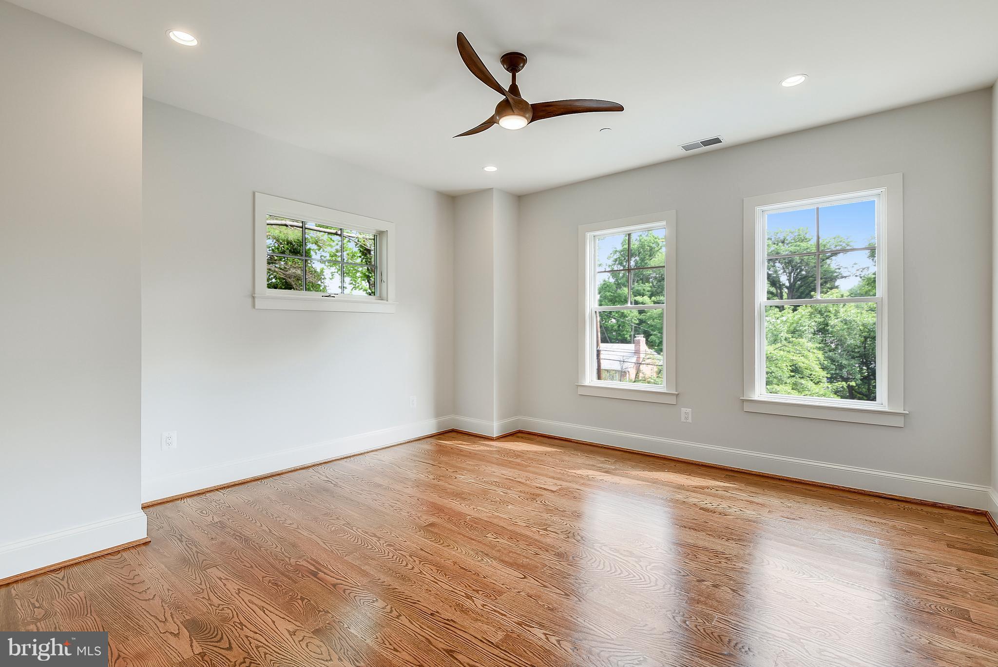 KENWOOD PARK - Residential