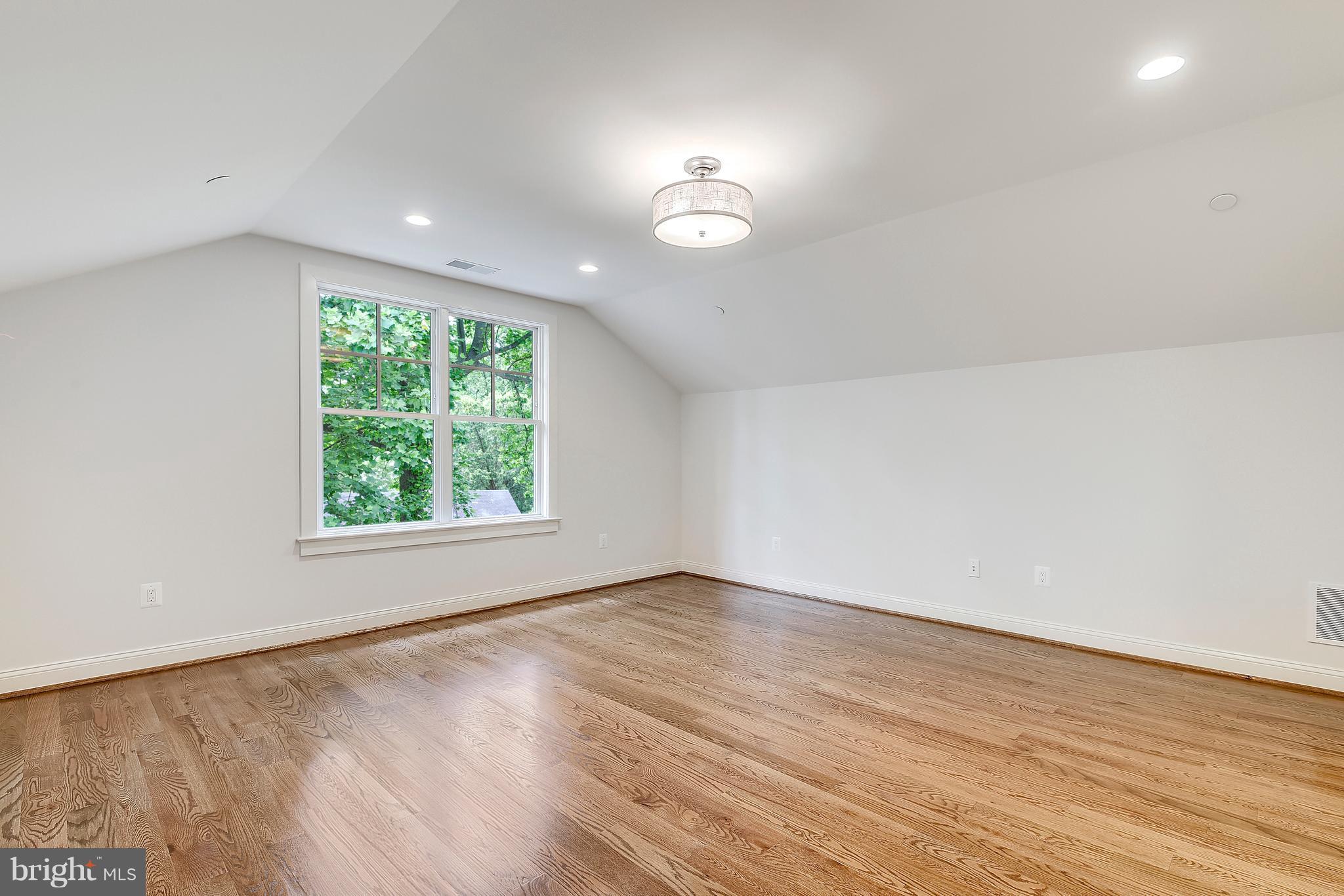 KENWOOD PARK - Residential