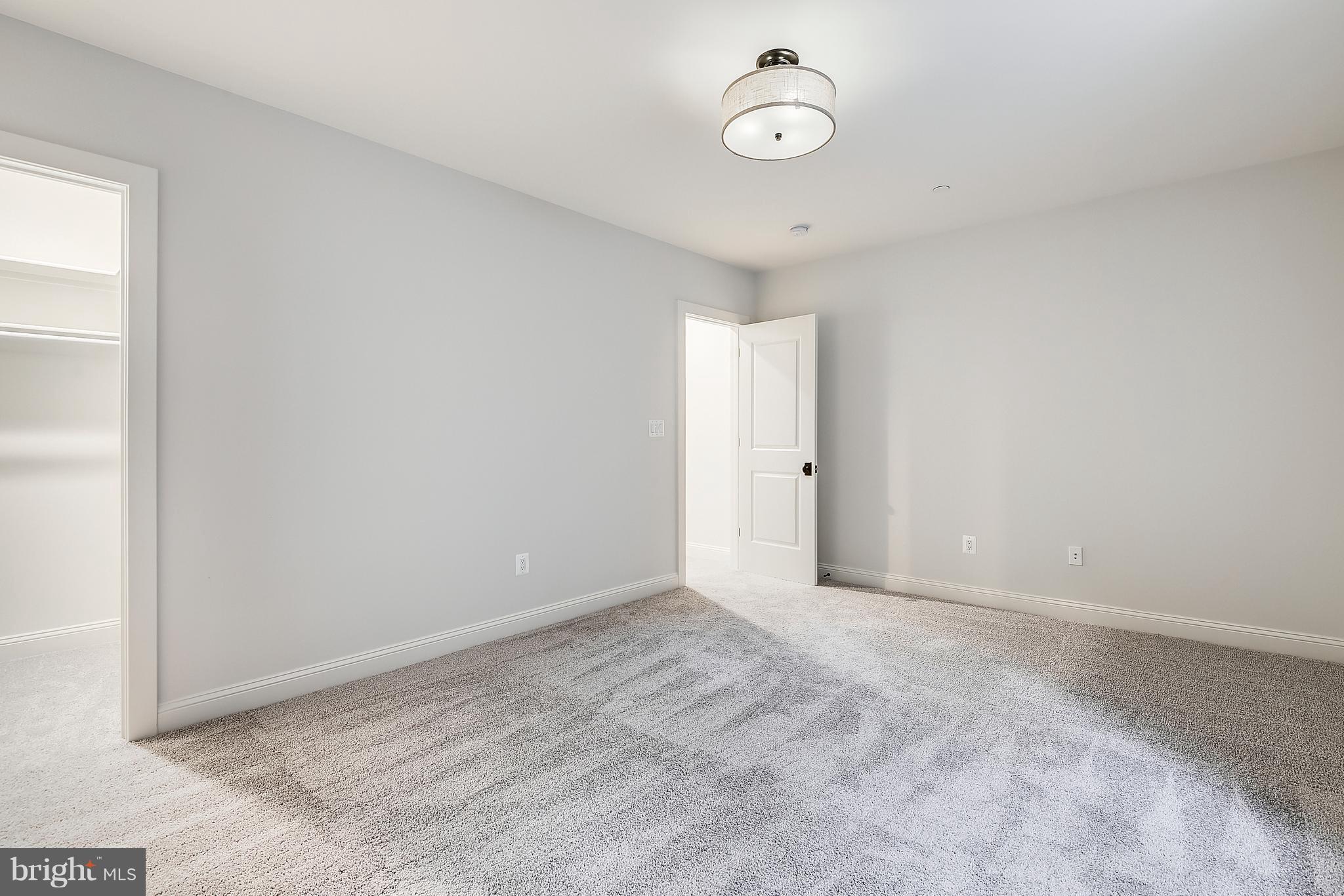 KENWOOD PARK - Residential