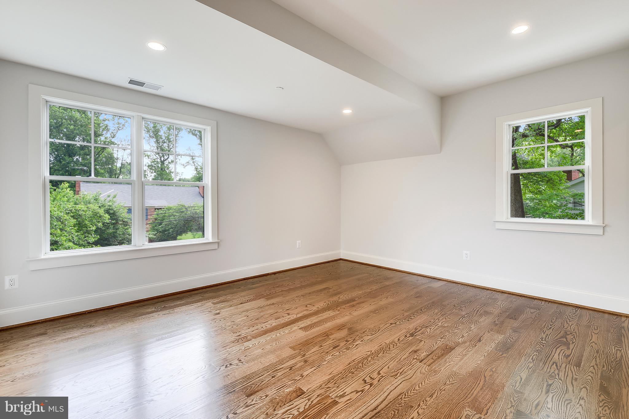 KENWOOD PARK - Residential