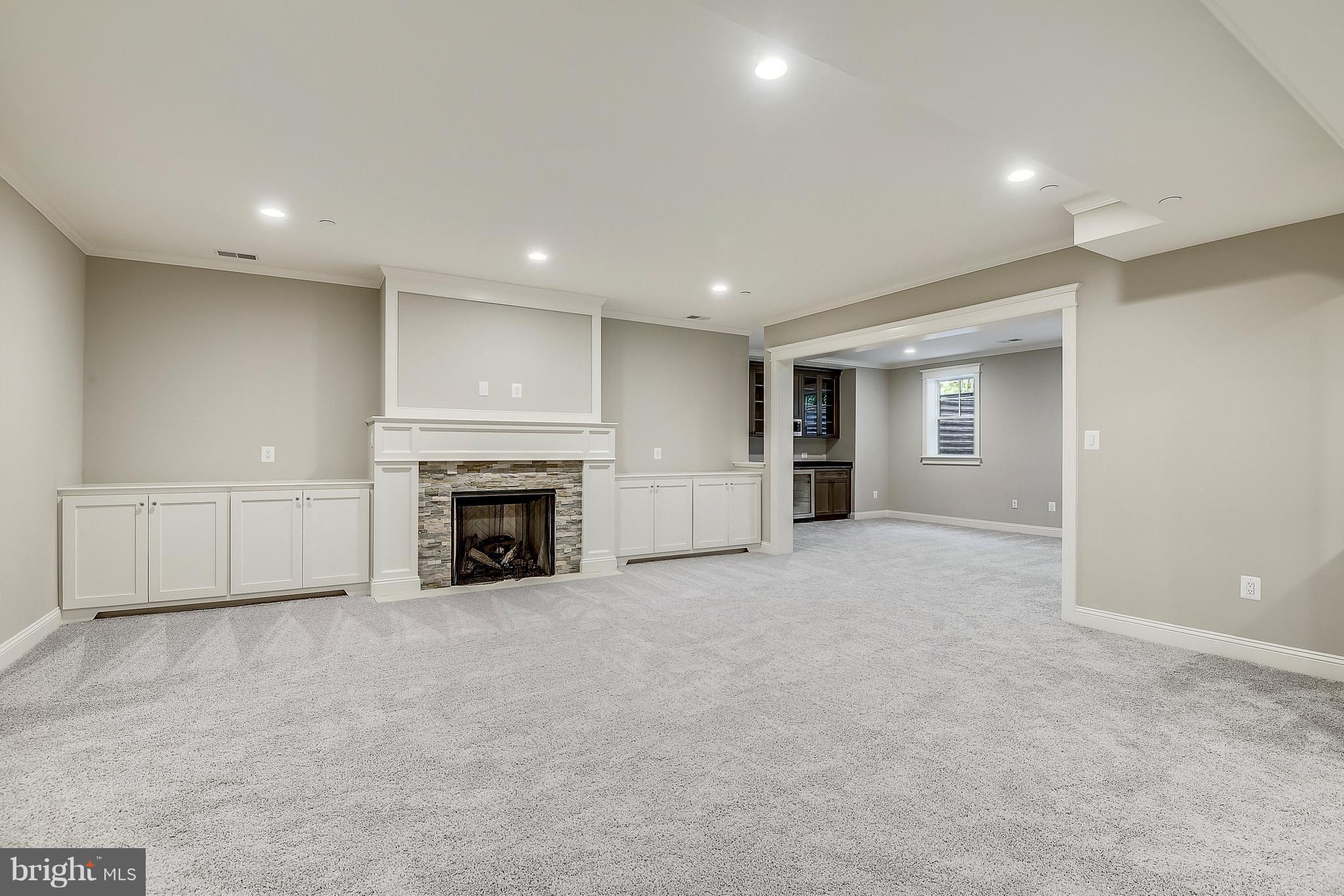 KENWOOD PARK - Residential