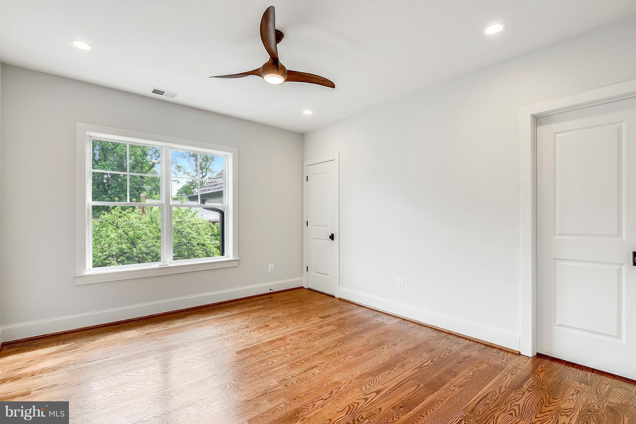 KENWOOD PARK - Residential